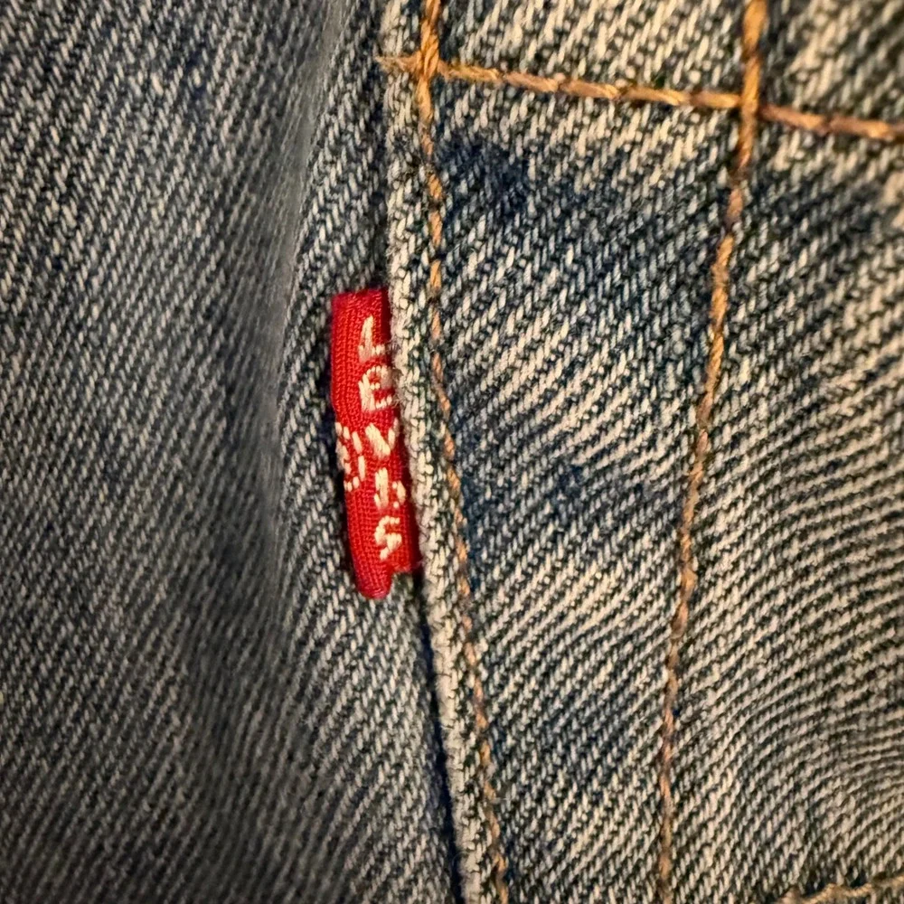 Vintage Y2K Levis 501 Original Fit Straight‎ Leg Light Wash Jeans Mens 34x32